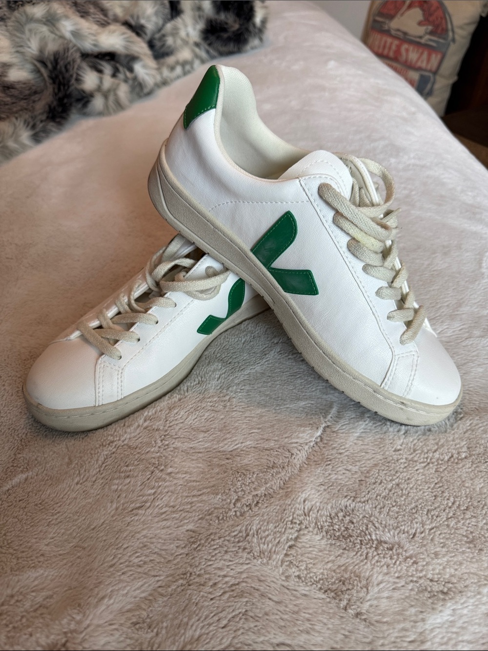 Veja White Leather Sneakers with Green V Logo
